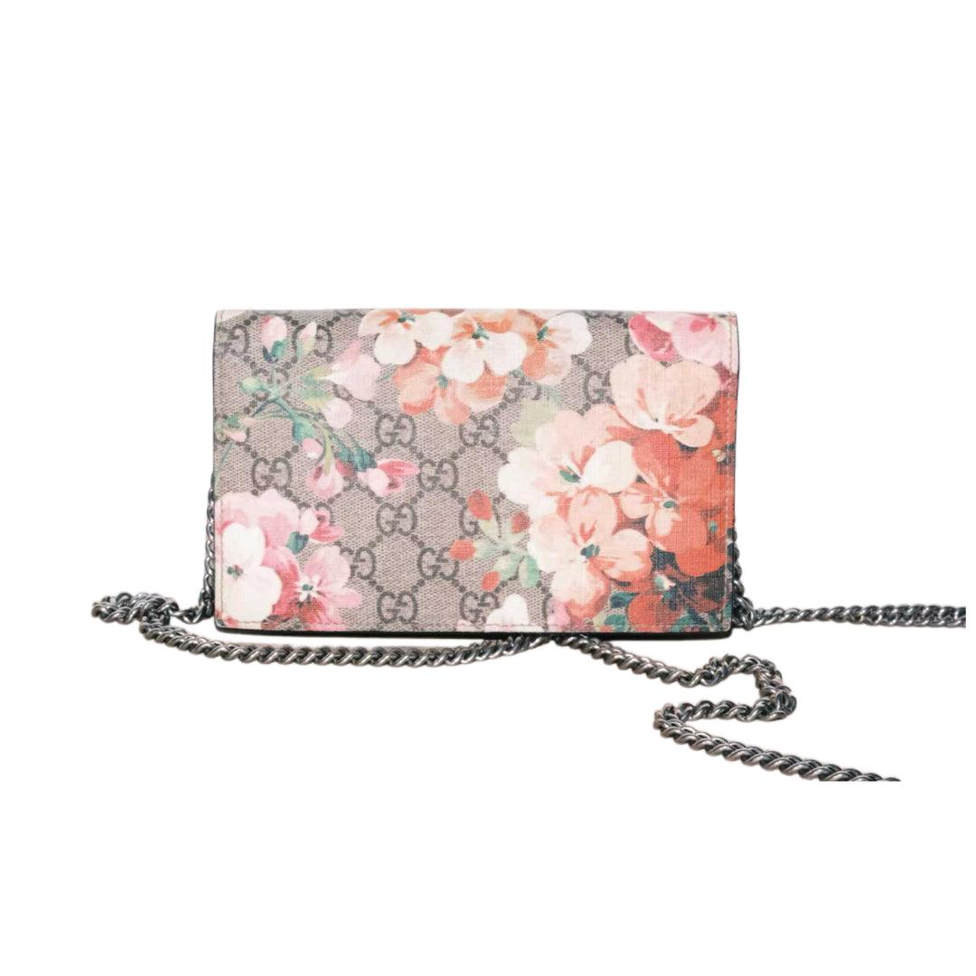 Gucci GG Supreme Wallet on Chain