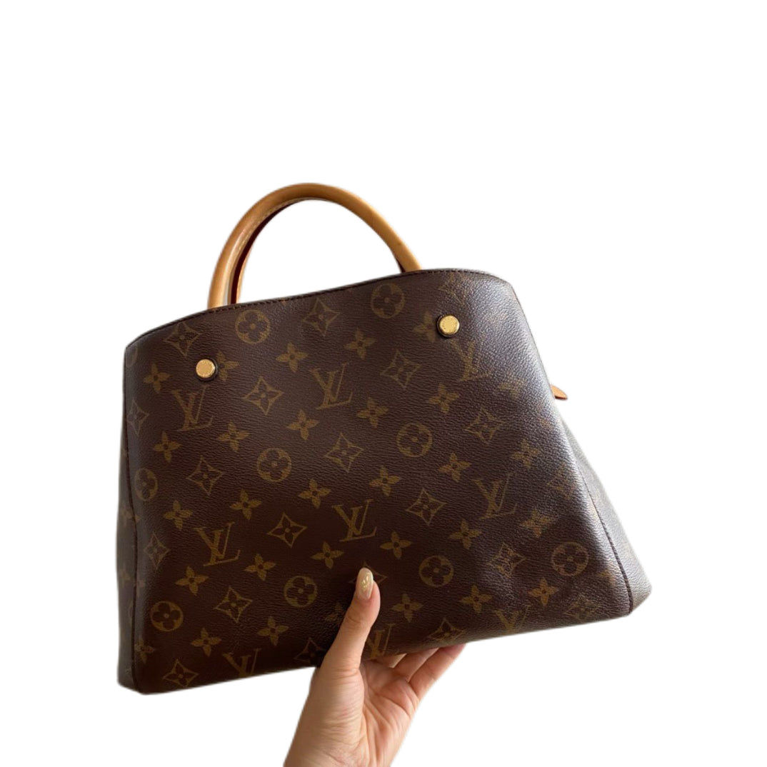 Louis Vuitton Montaigne MM in Monogram